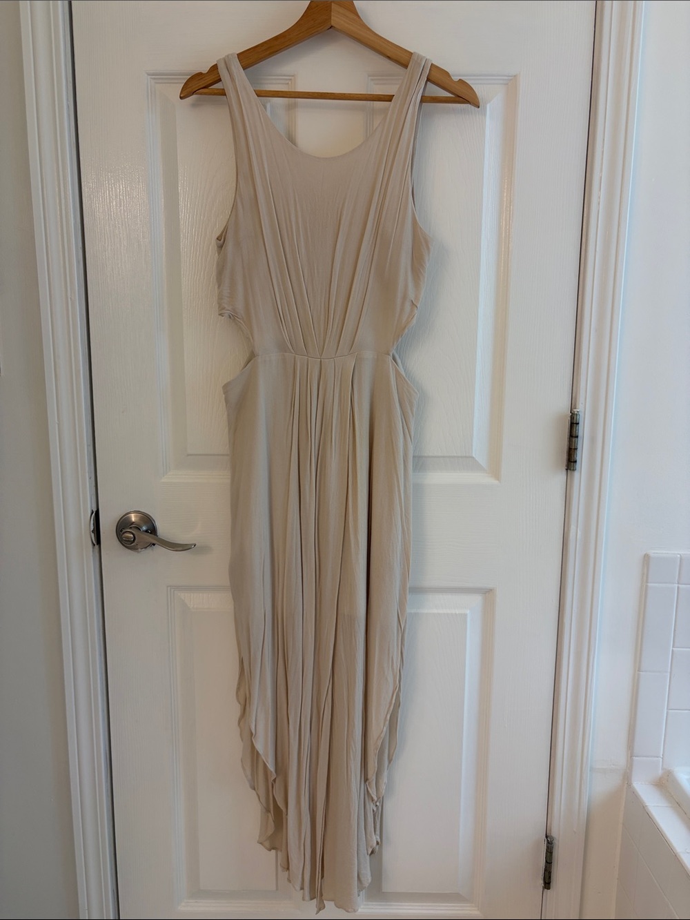 Peek a boo Elegant Beige Sleeveless Asymmetric Dress